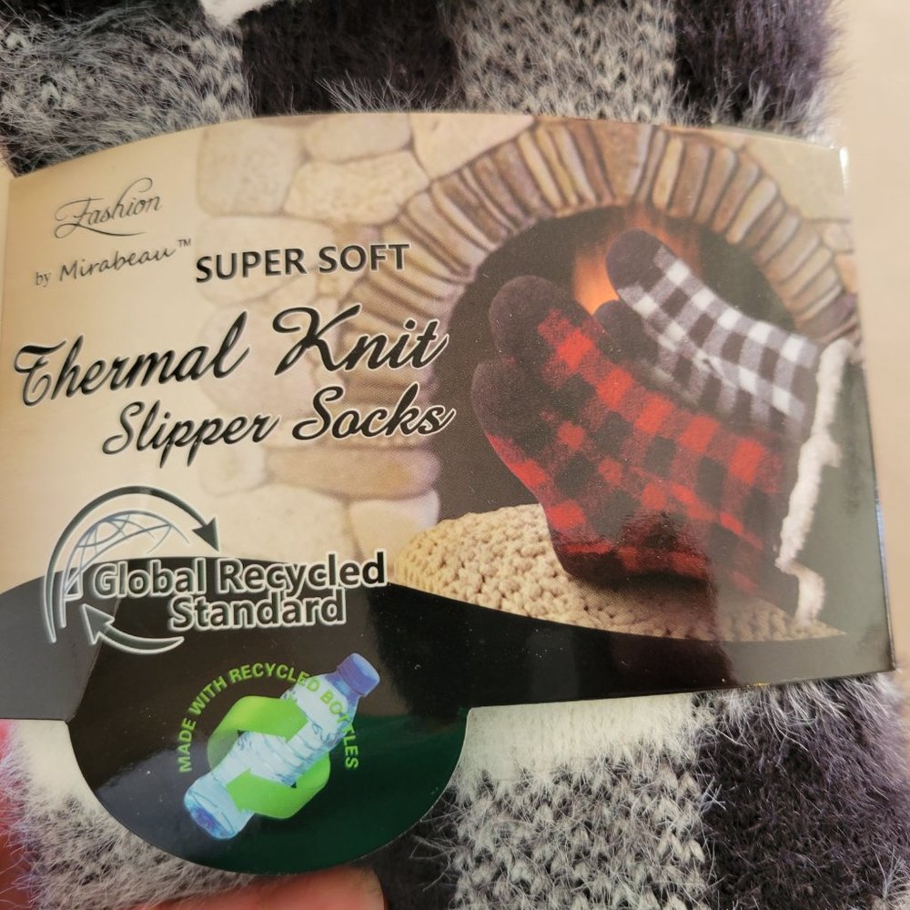NWT Sherpa Slipper Socks With Grippy Dots - Picture 2 of 4